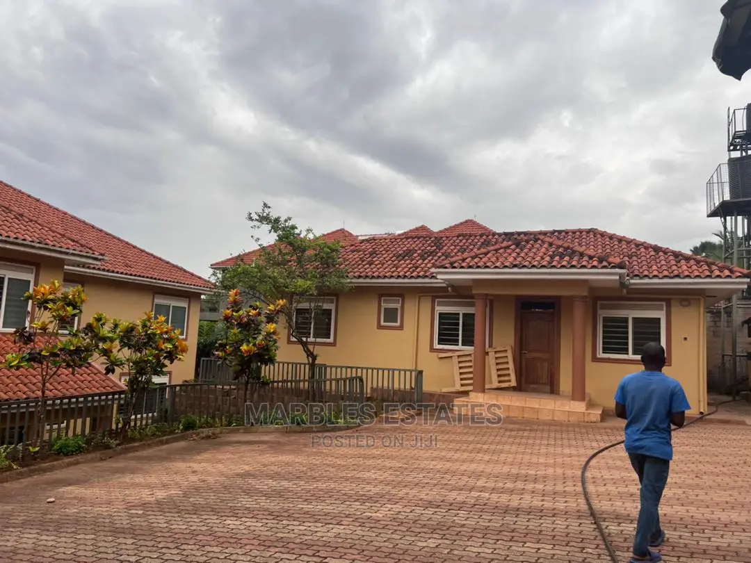 5bdrm House in Mutungo, Central Division for Rent
