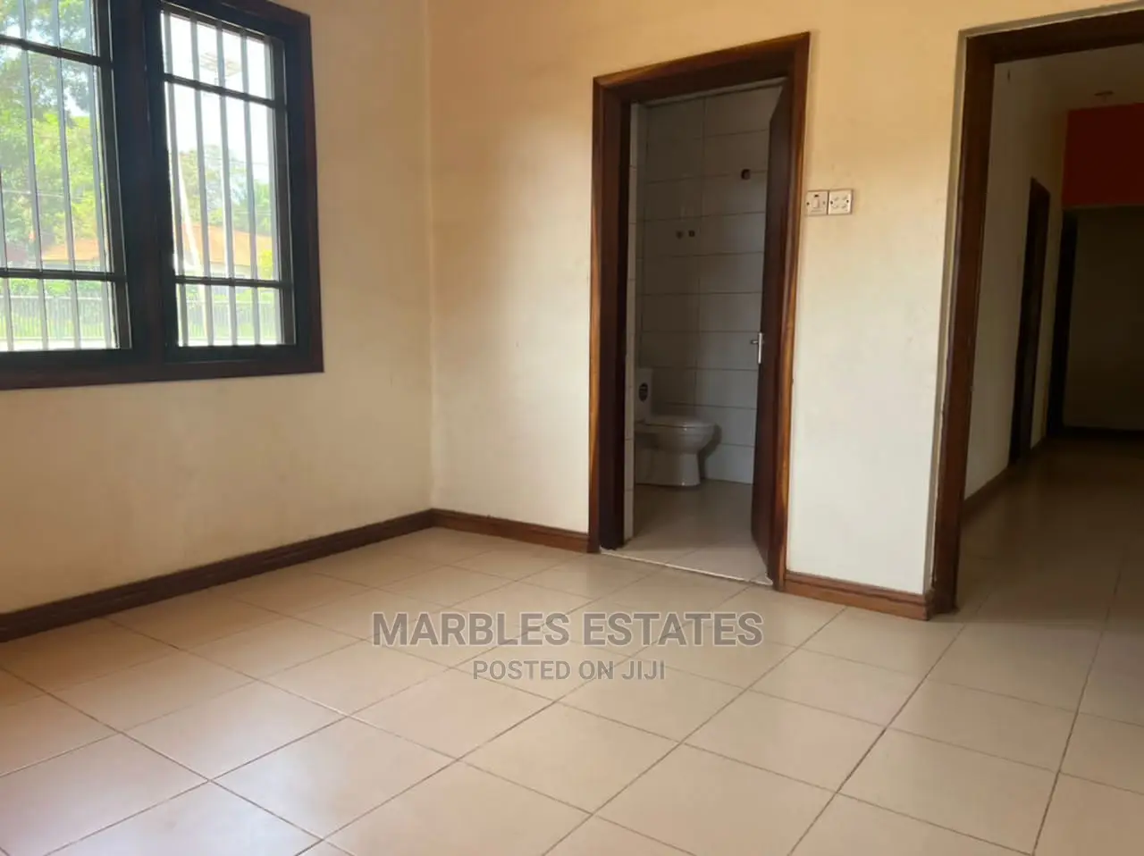 10bdrm House in Kololo, Central Division for Rent