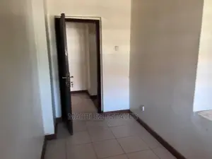 10bdrm House in Kololo, Central Division for Rent