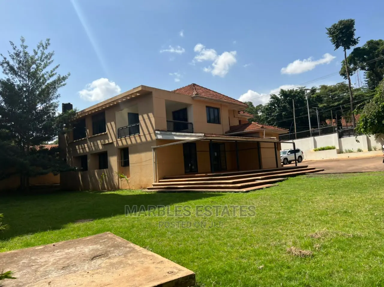 10bdrm House in Kololo, Central Division for Rent