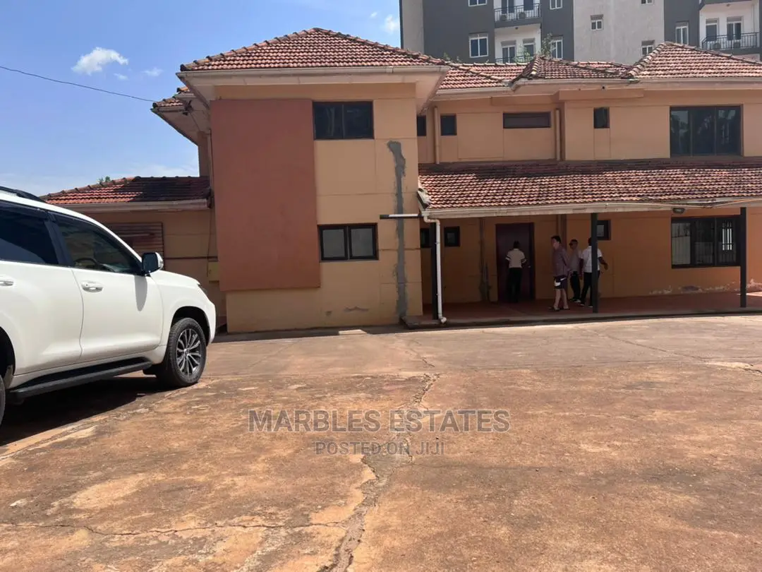 10bdrm House in Kololo, Central Division for Rent
