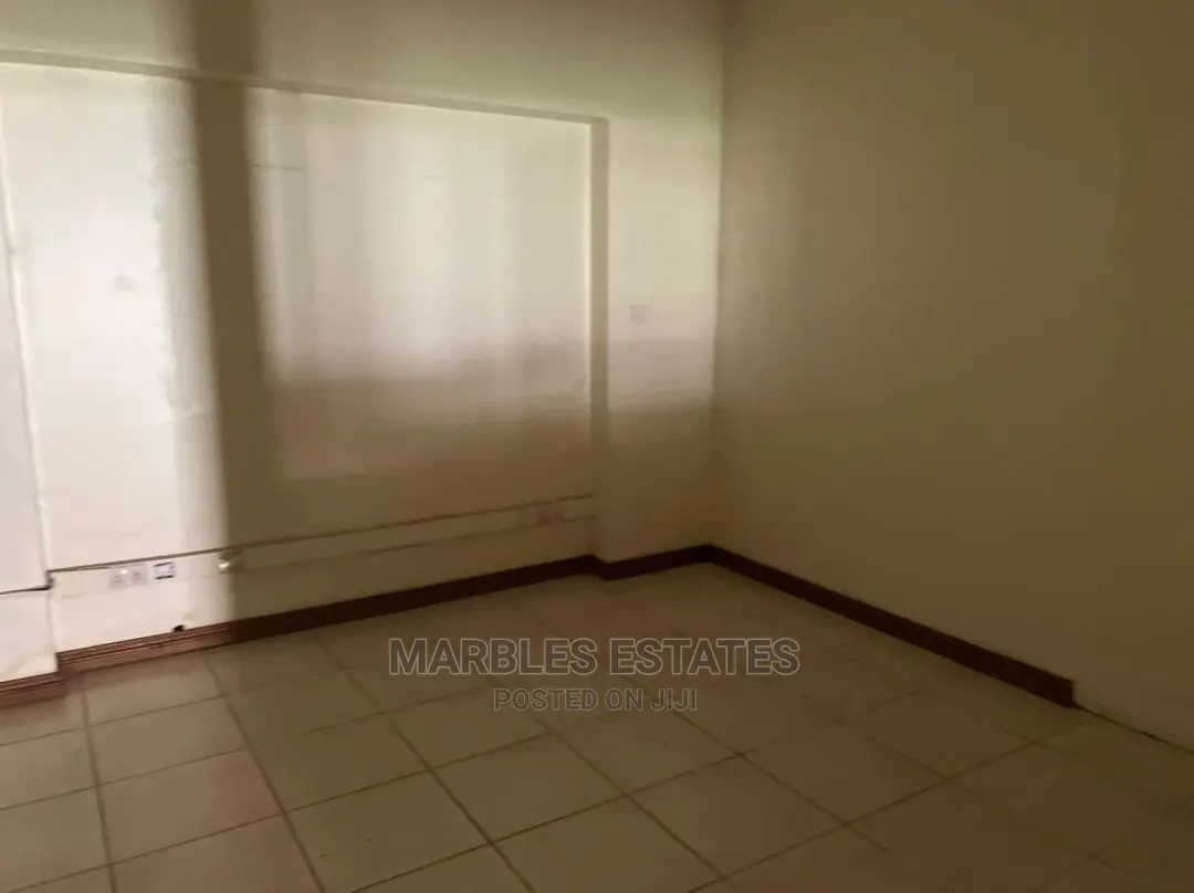 6bdrm Bungalow in Bugoloobi, Central Division for Rent