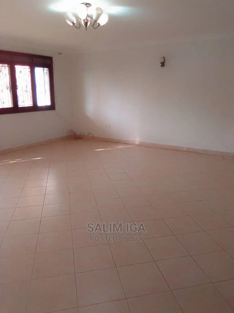 3bdrm Townhouse/Terrace in Kololo Property, Central Division for Rent