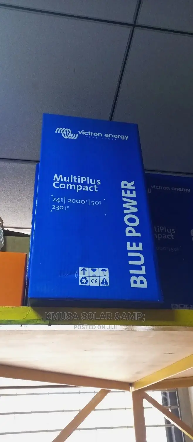 24/2000 Victron Invator Charger