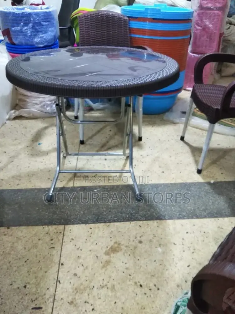 KT Plastic Table