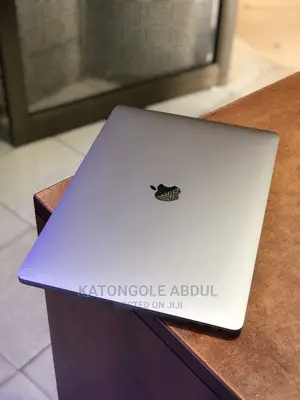 Laptop Apple MacBook 2019 16GB Intel Core I7 SSD 512GB
