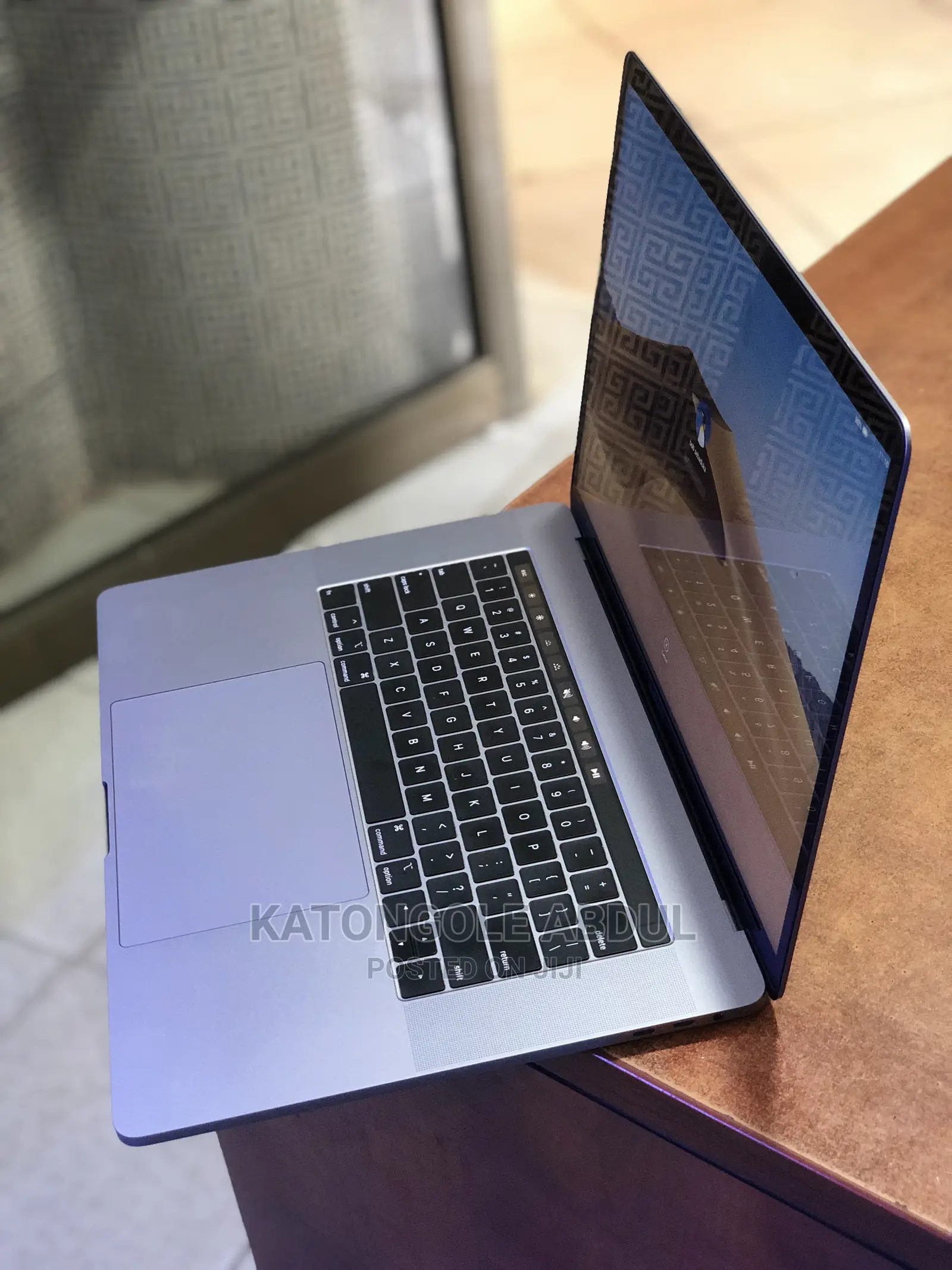 Laptop Apple MacBook 2019 16GB Intel Core I7 SSD 512GB