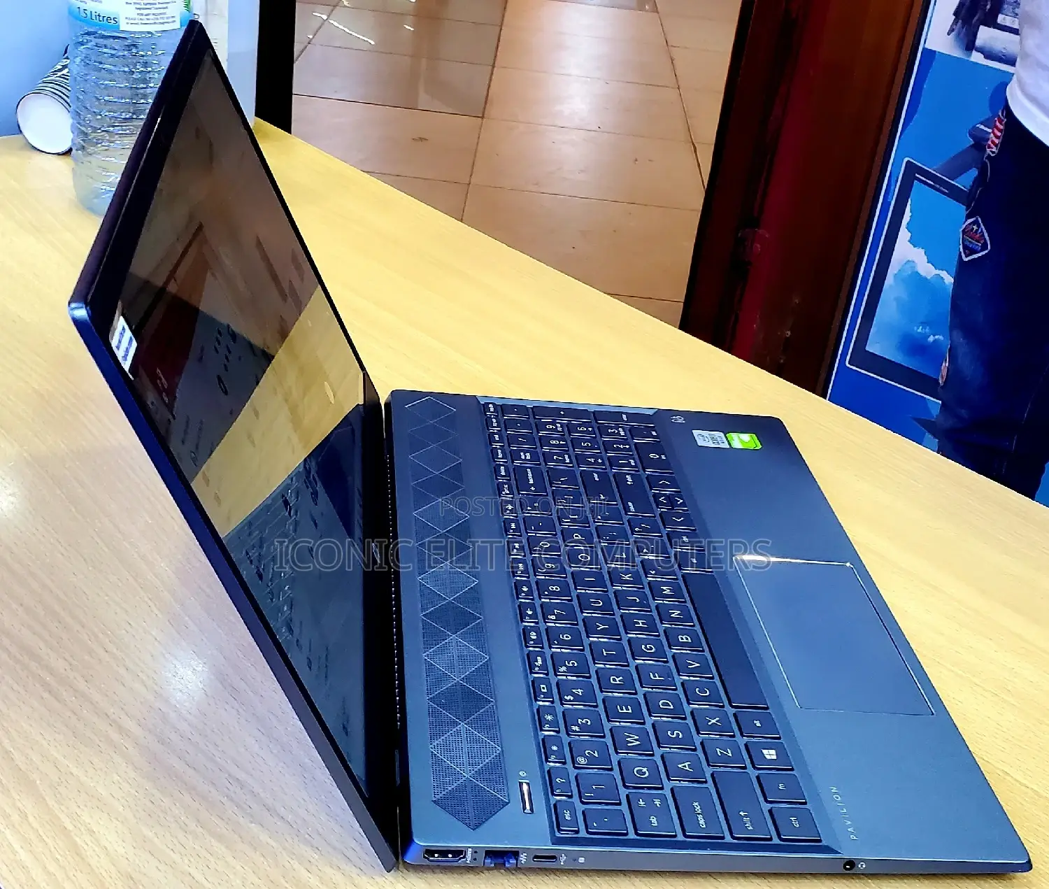 New Laptop HP Pavilion 15 8GB Intel Core I5 SSHD (Hybrid) 1T