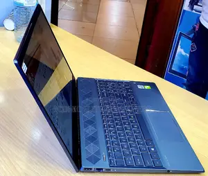 New Laptop HP Pavilion 15 8GB Intel Core I5 SSHD (Hybrid) 1T