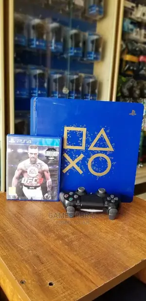 Ps4 Limited Edition With 1gamepad and UFC 3