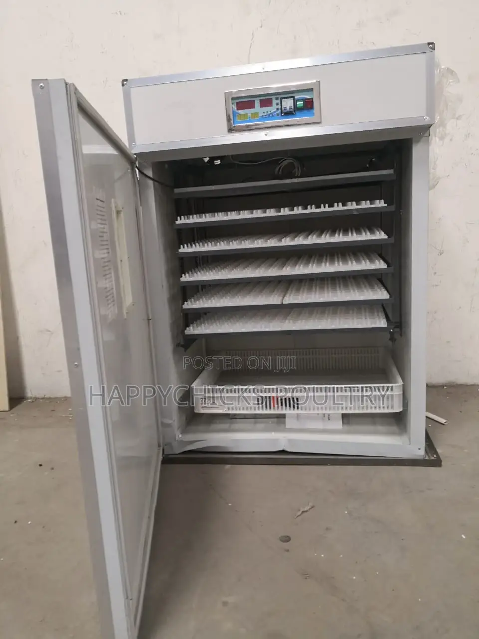 1056 Egg Capacity Incubator