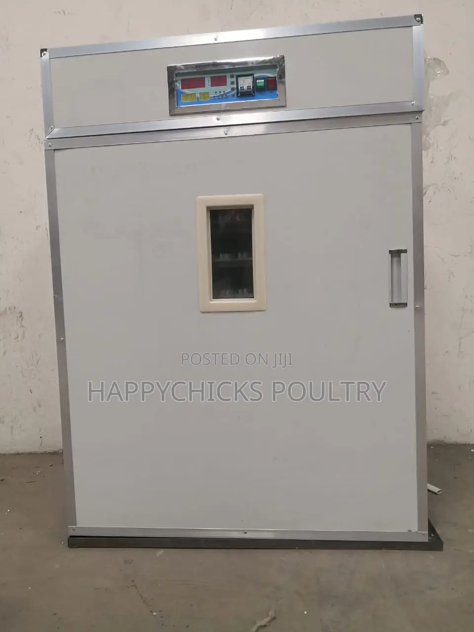 1056 Egg Capacity Incubator
