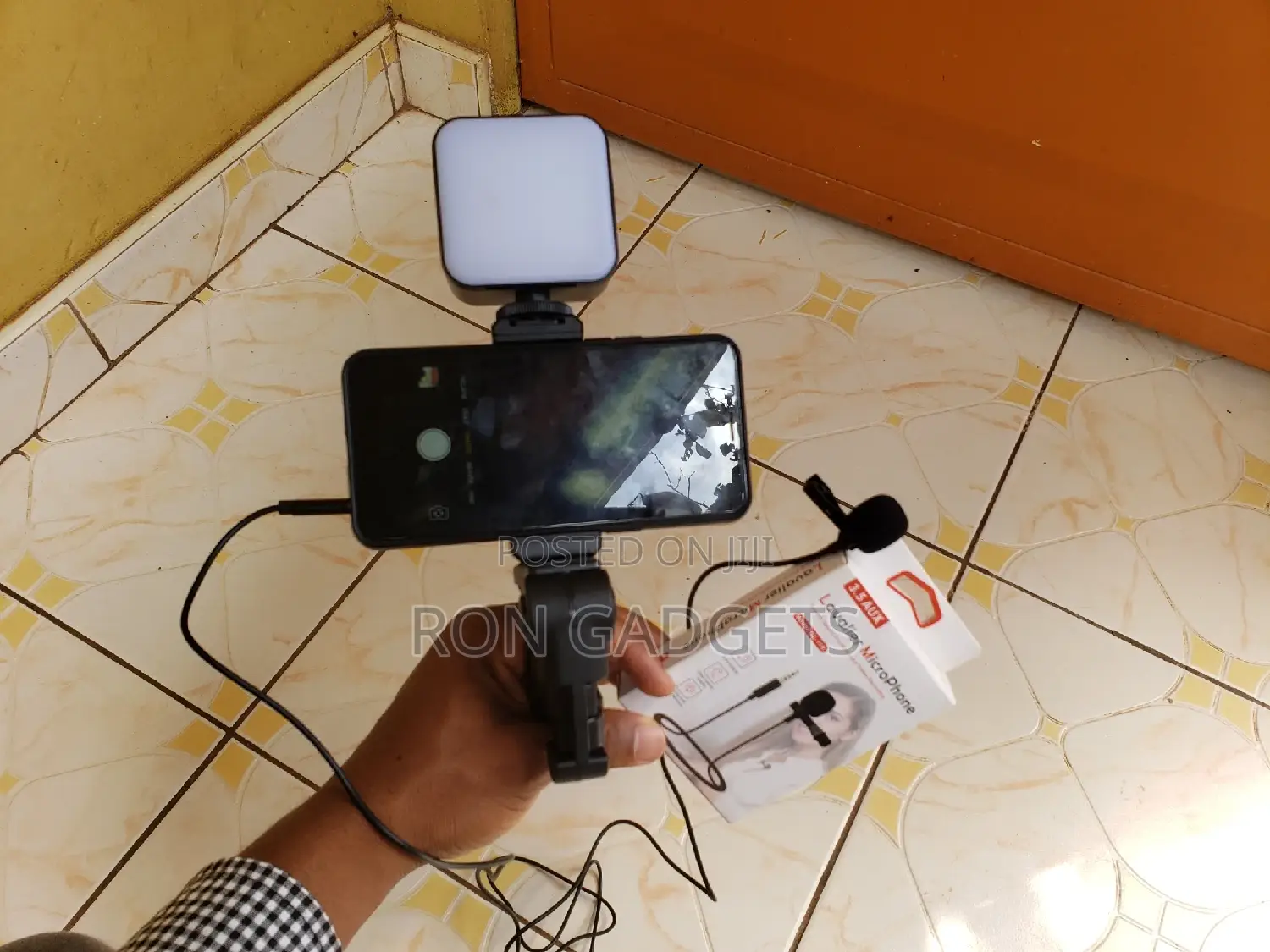 Video Making Kit With Lavier Microphone