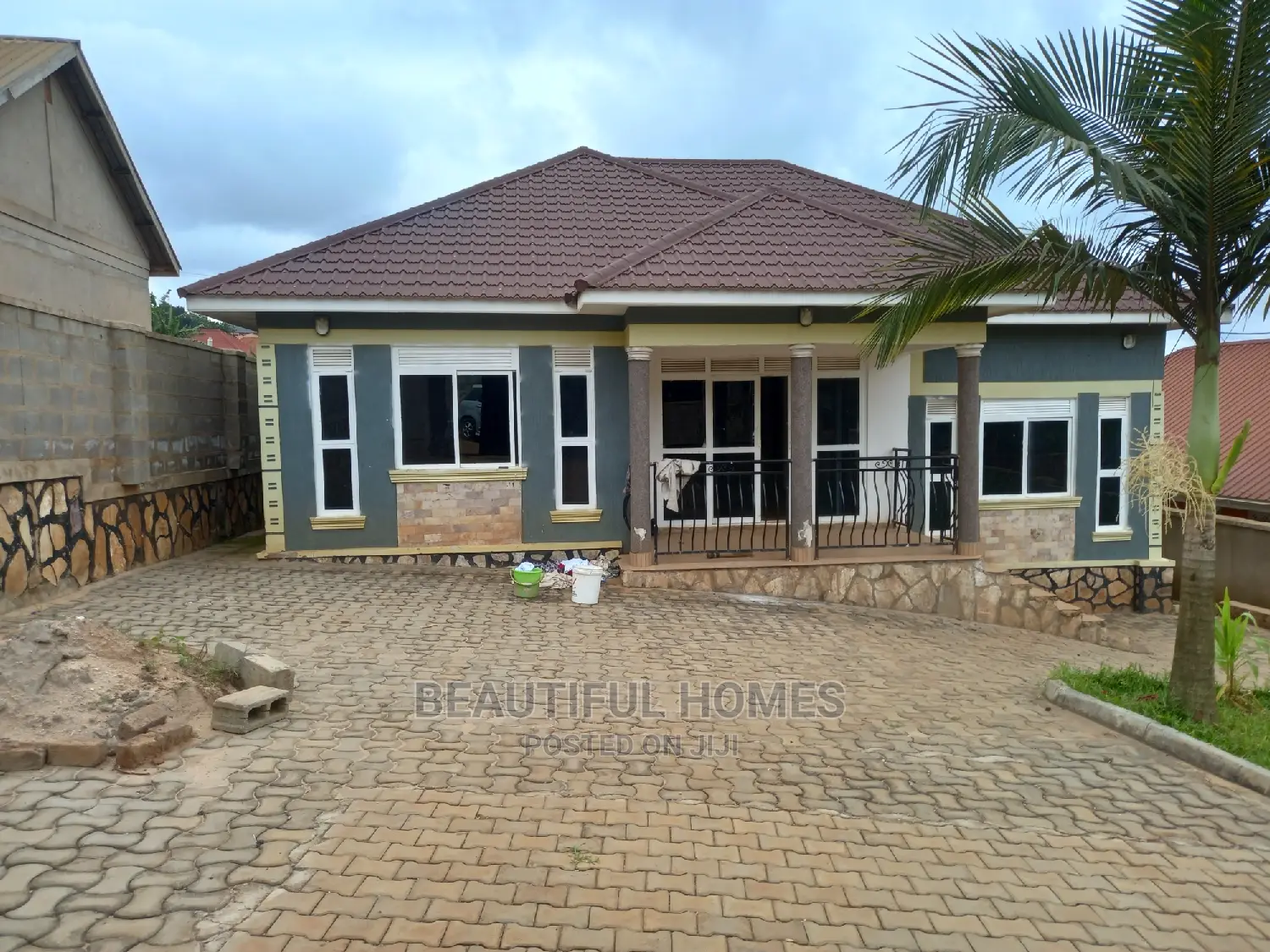 Furnished 3bdrm House in Kira Corporates for Sale