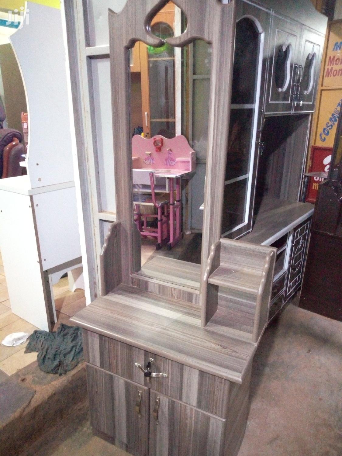Simple Dressing Mirrors