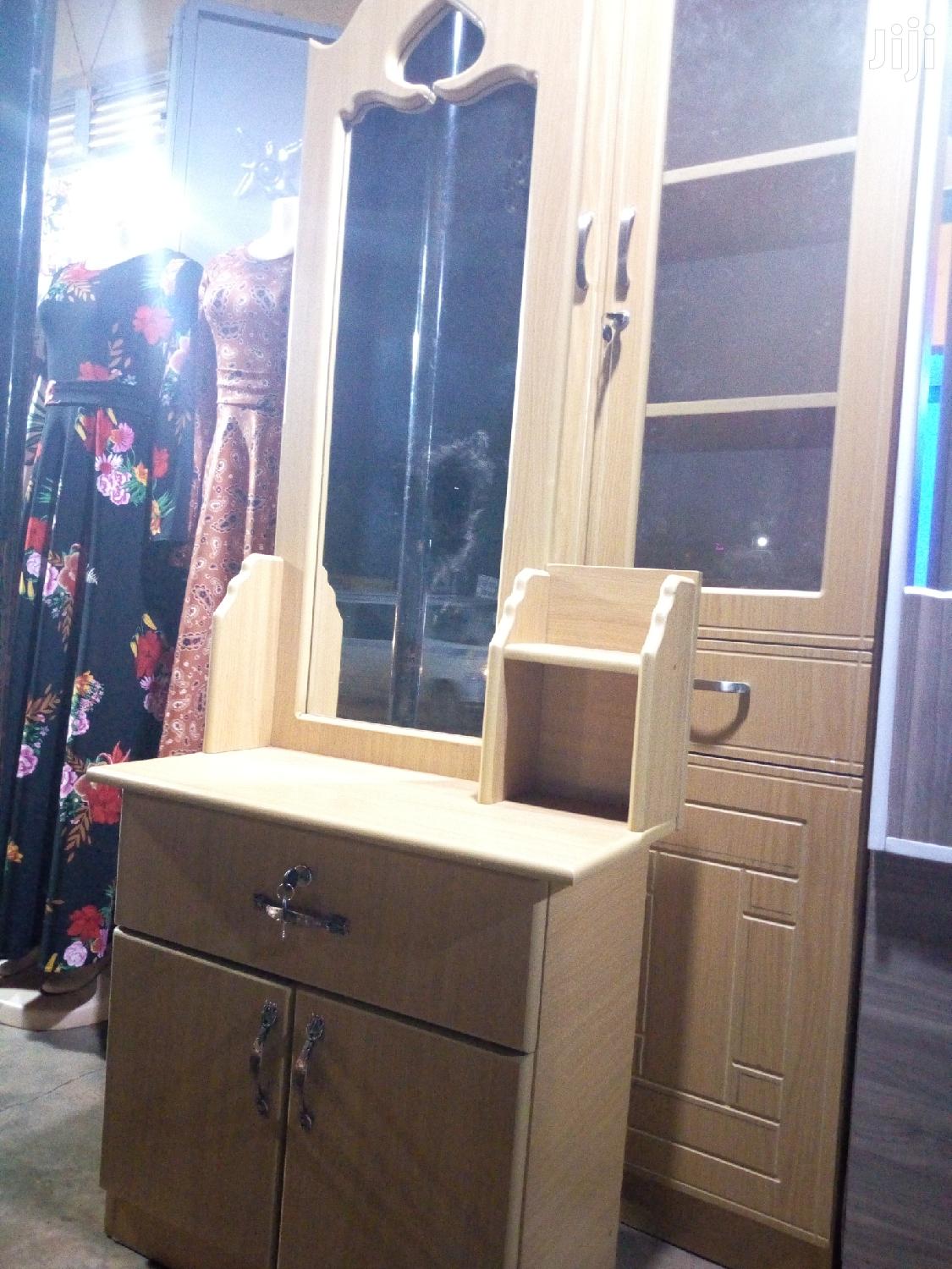 Simple Dressing Mirrors