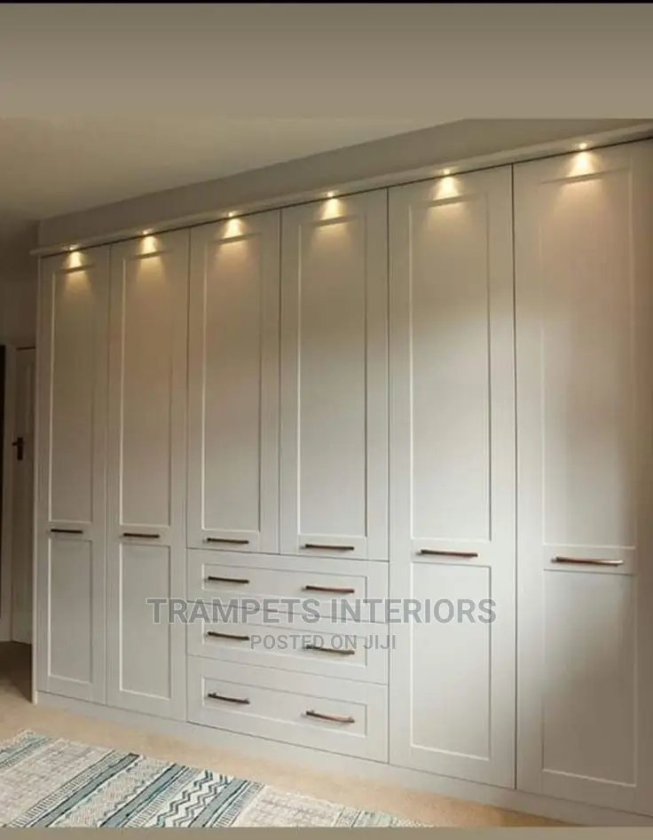 Trampets White Wardrobes Call