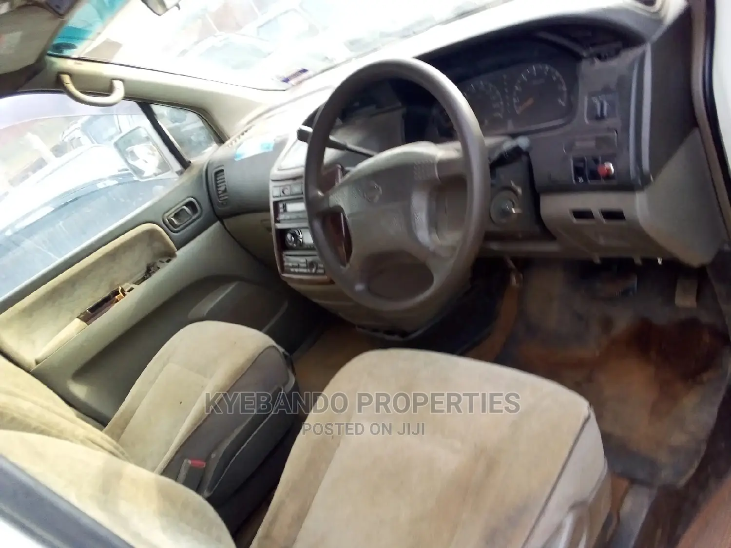 Nissan Elgrand 1999 White