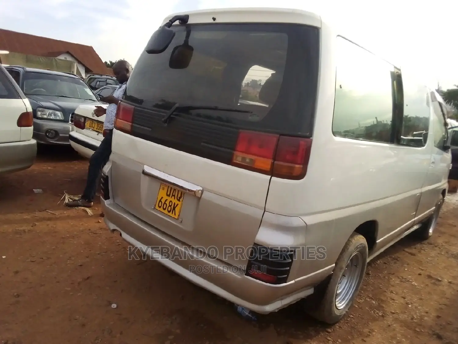 Nissan Elgrand 1999 White