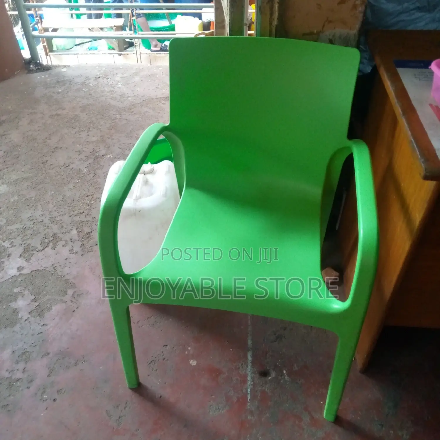 Restaurant Plastic Chairs