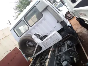 Hino 1990 in Good Condition