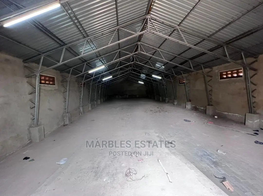 Warehouse for Rent in Industrial Area at $7