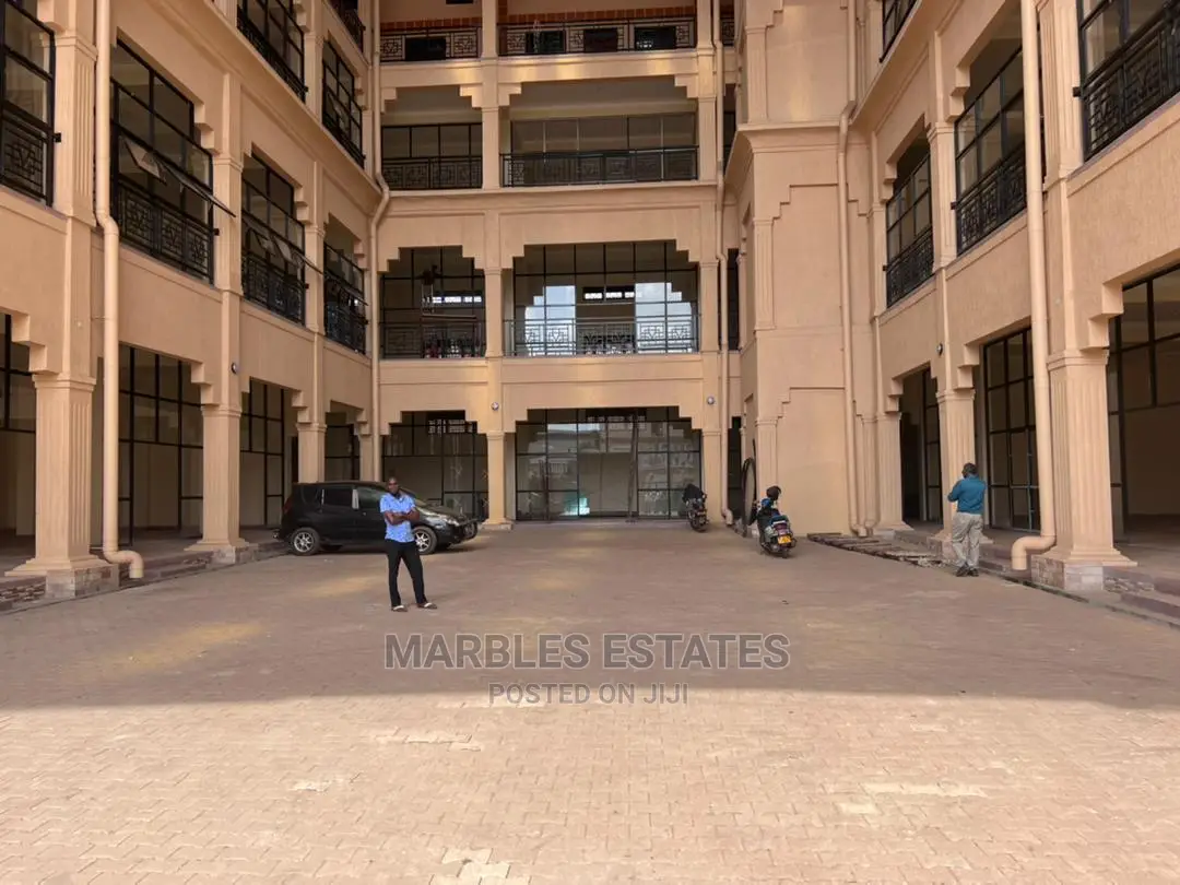 220sqm of Warehouse for Rent in Industrial Area at $10