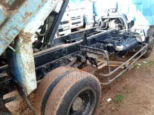 Hino Dumper