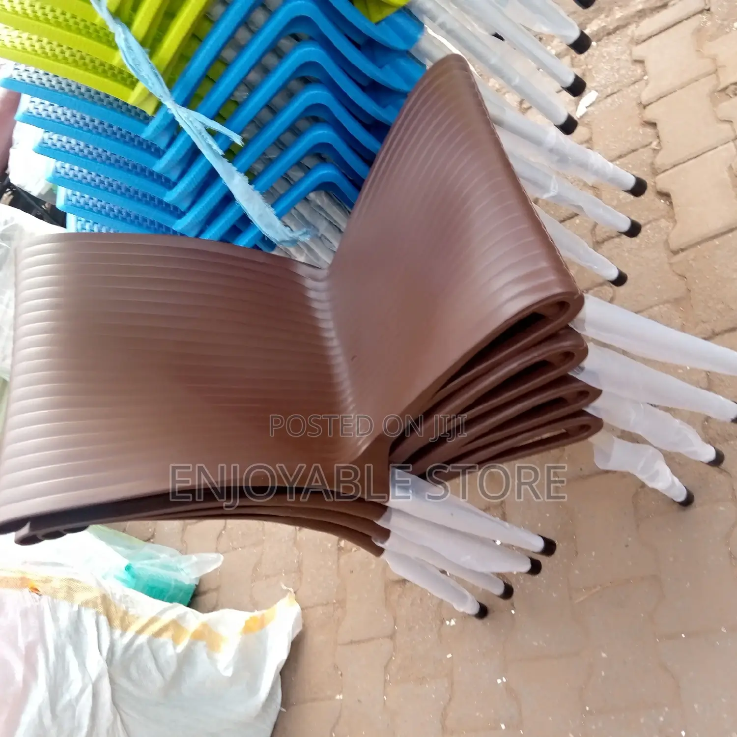 Plastic Comfortable Supreme Chair
