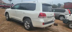 Toyota Land Cruiser 2009 White