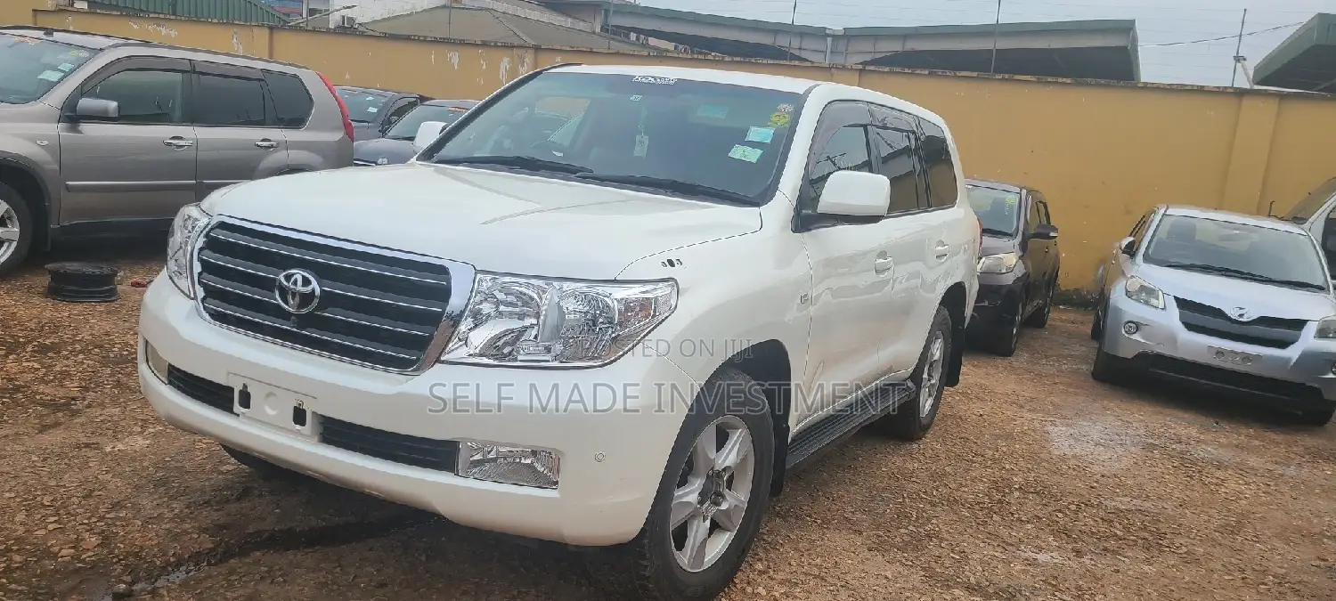 Toyota Land Cruiser 2009 White
