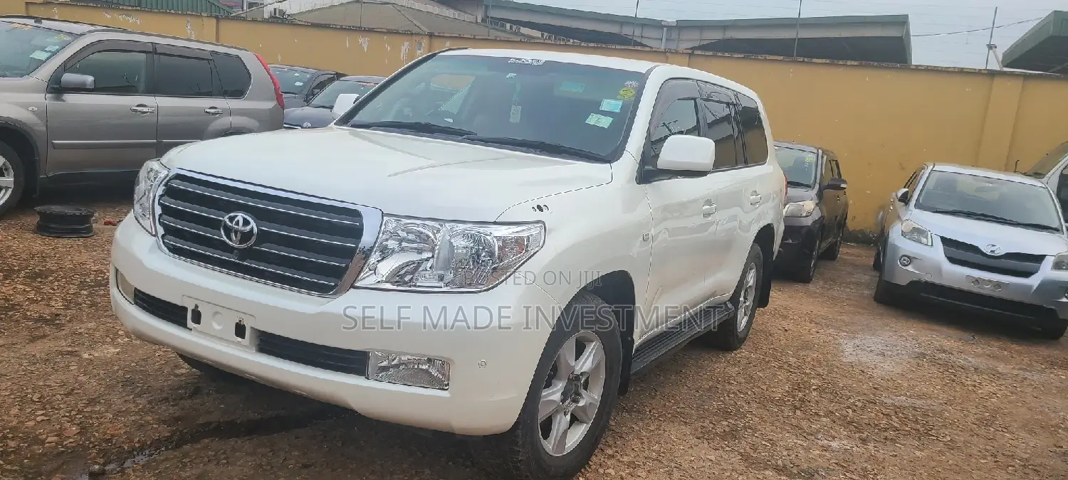 Toyota Land Cruiser 2009 White