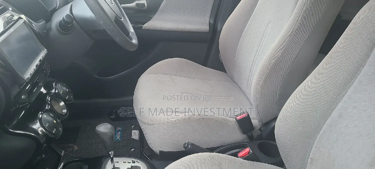 Toyota Land Cruiser 2009 White