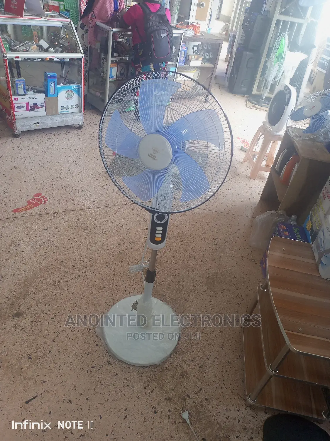 Original Stand Fan Diamond