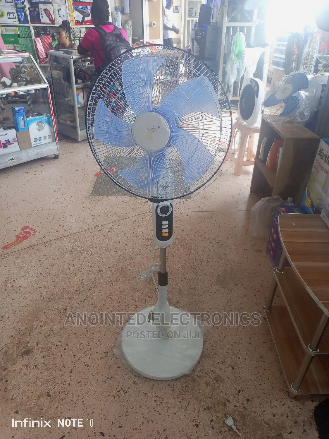 Original Stand Fan Diamond
