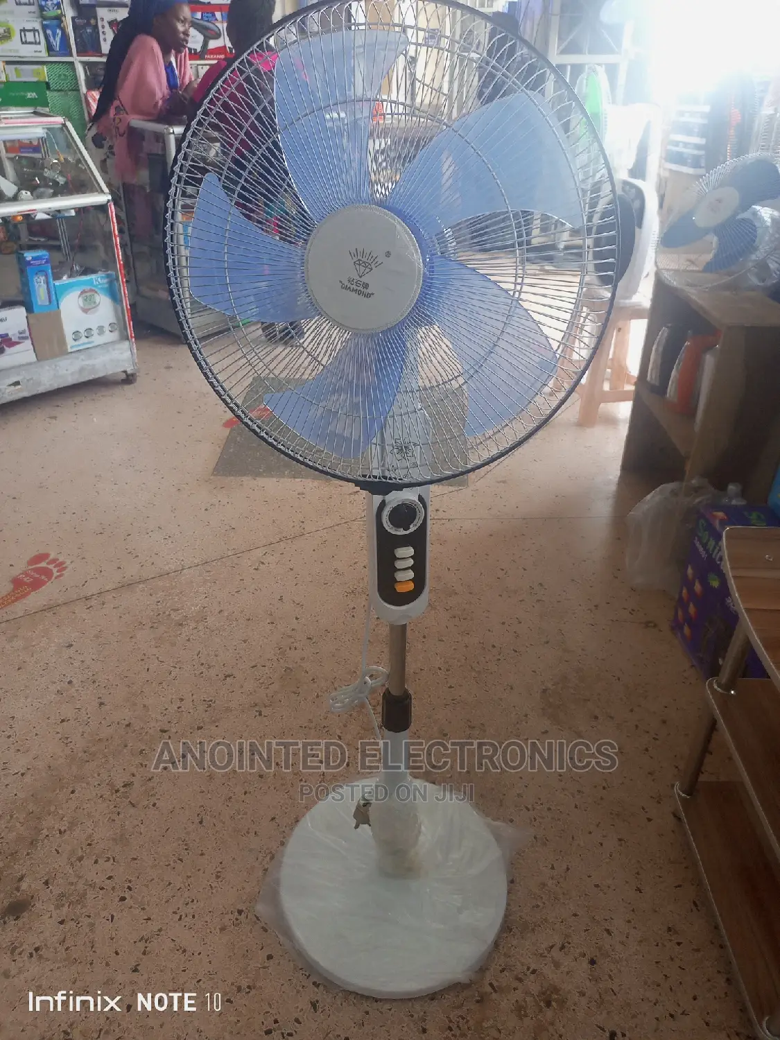Diamond Stand Fan