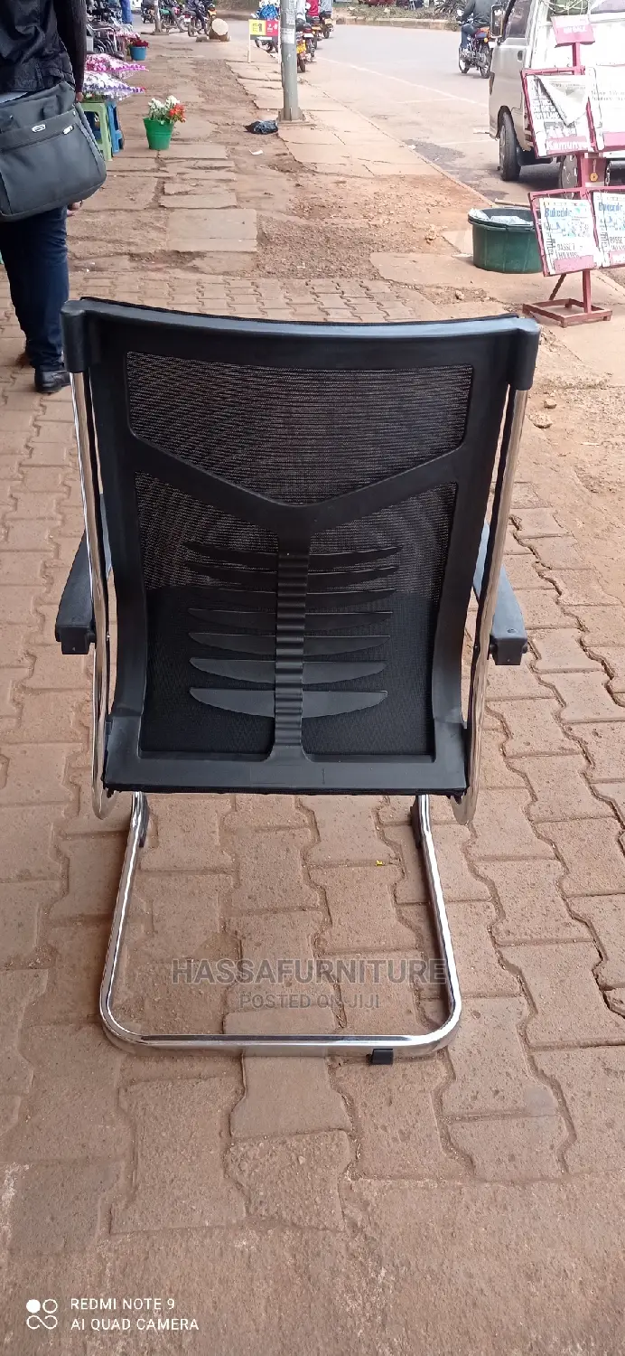 Executive Mesh Waiting Chair