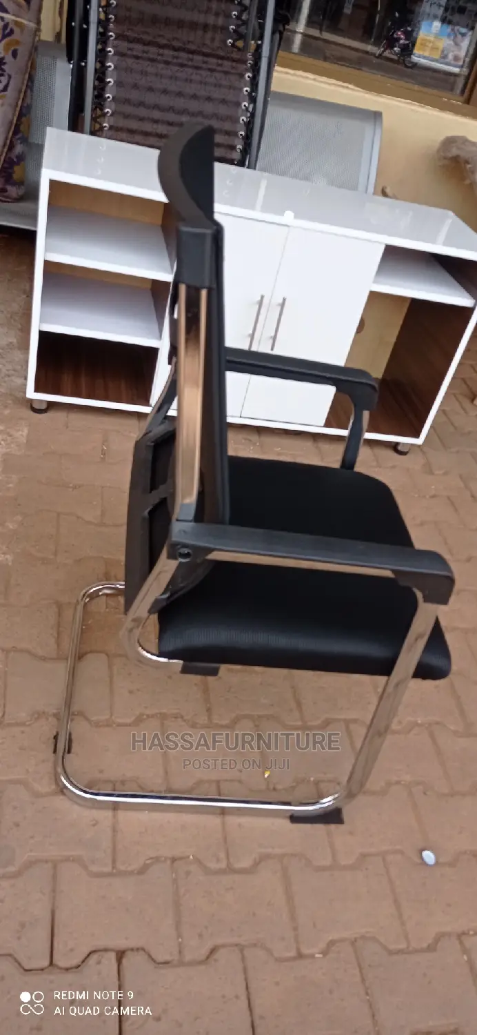 Executive Mesh Waiting Chair