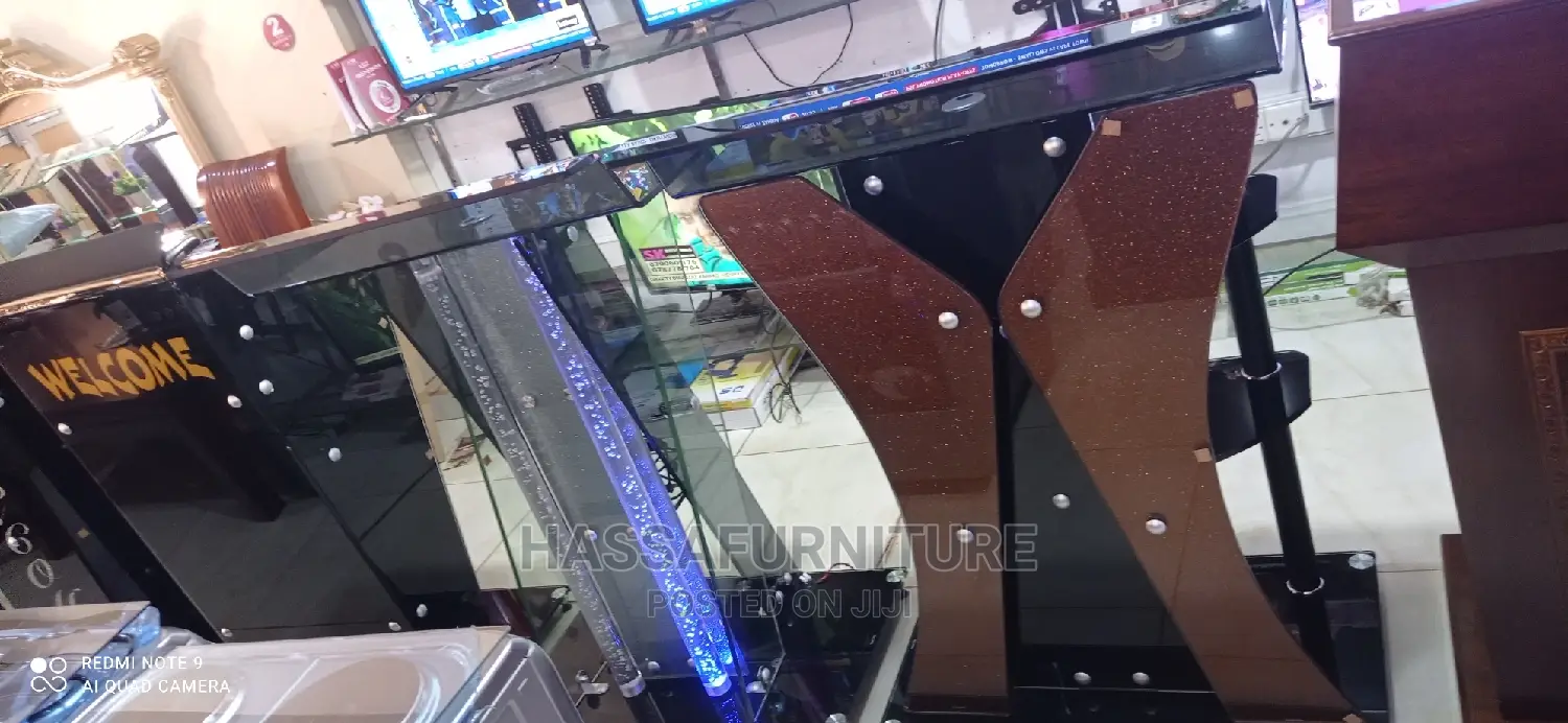 Executive Glass Pulpits