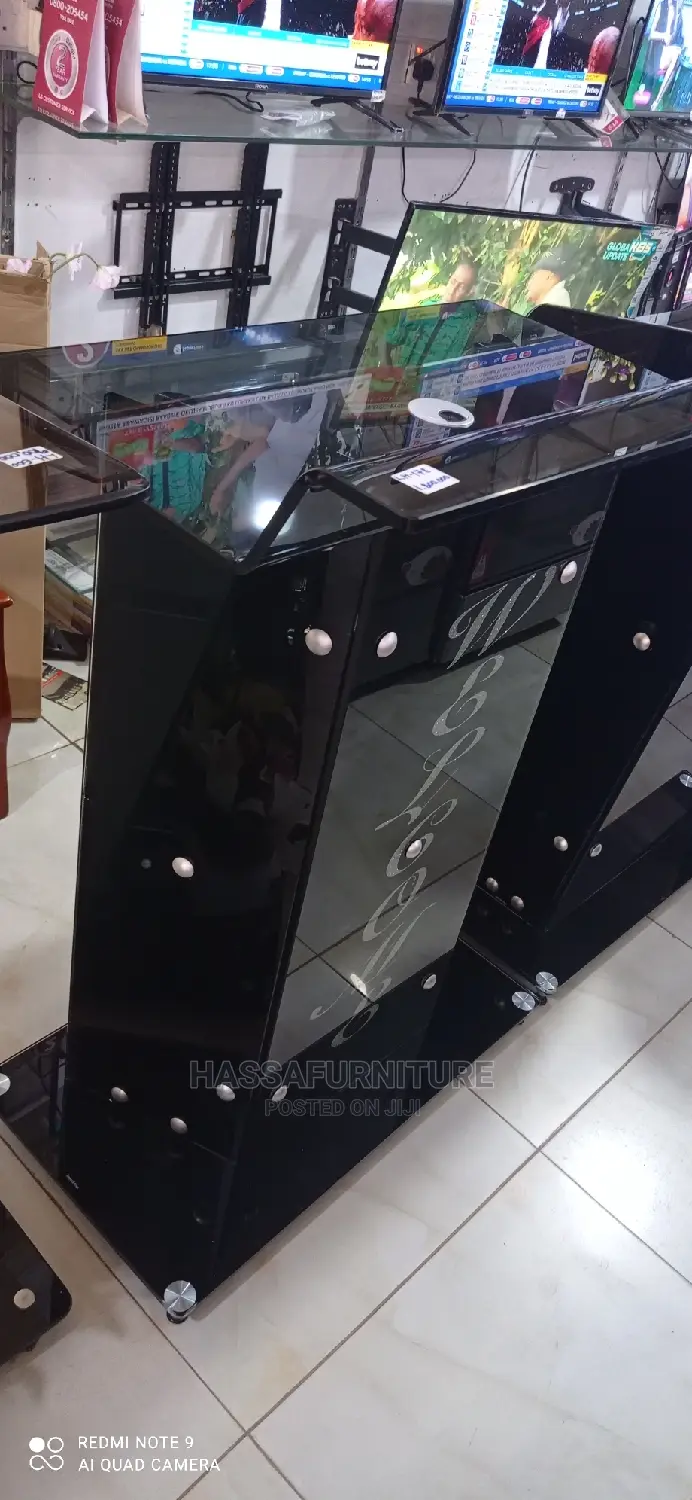 Executive Glass Pulpits