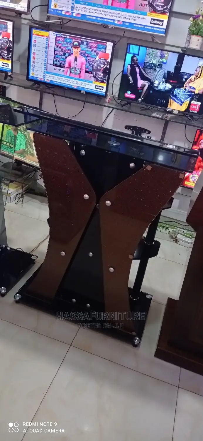 Executive Glass Pulpits