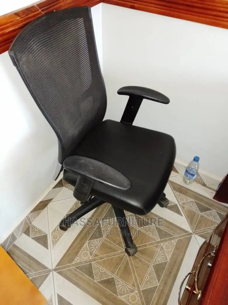 Swivel Office Chair