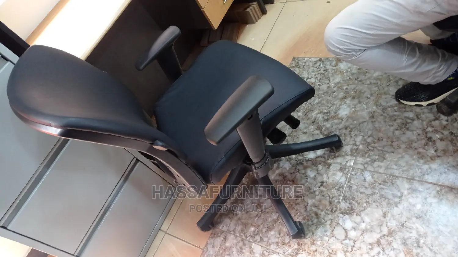 Swivel Office Chair