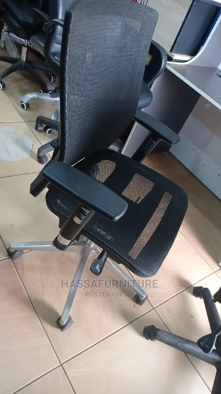 Swivel Office Chair