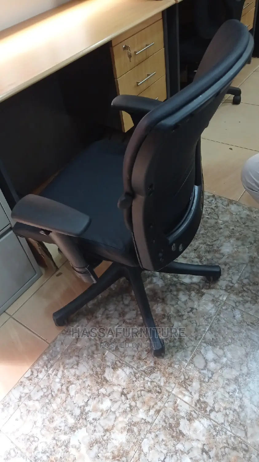 Swivel Office Chair