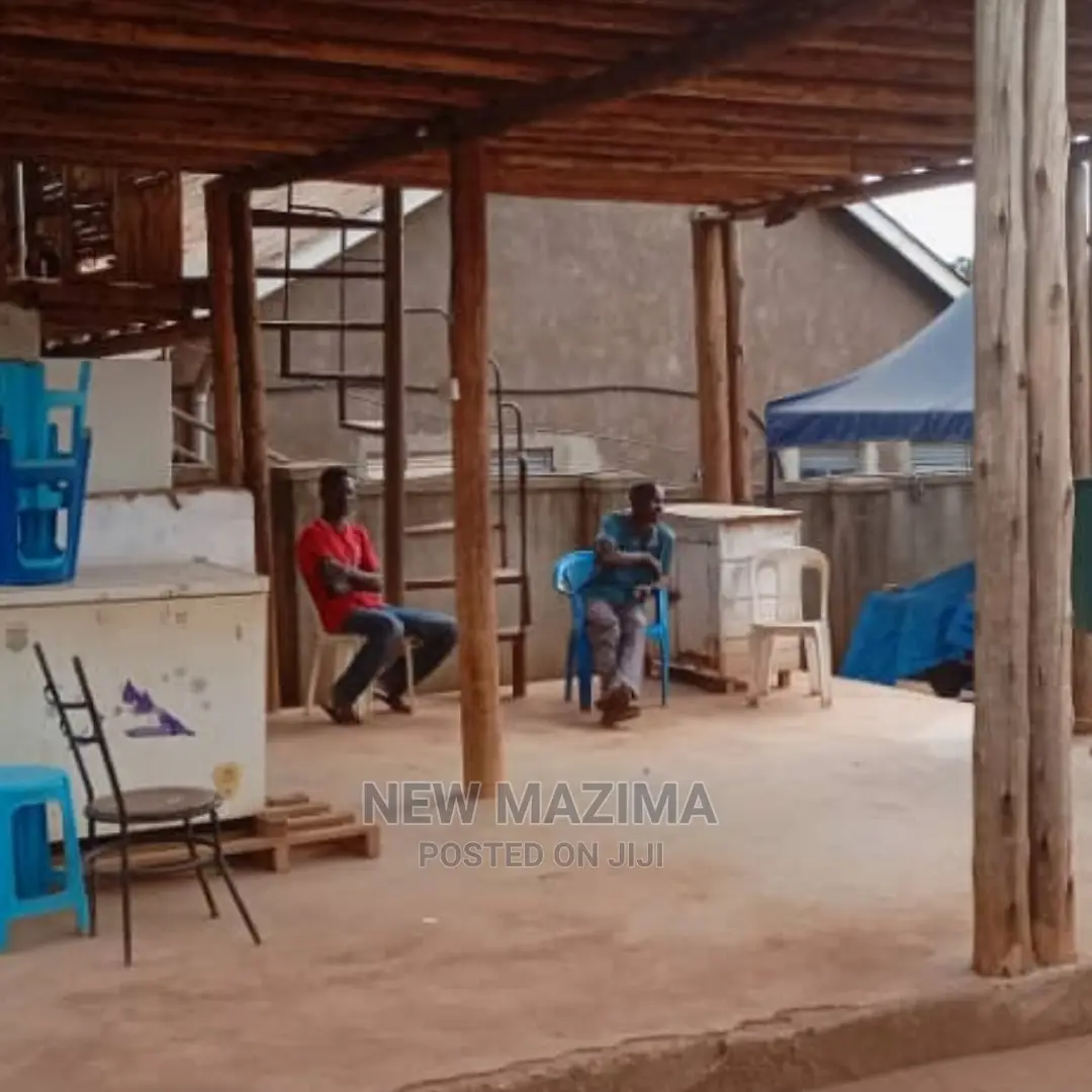 Very Busy Bar and Pool Table Is for Rent Inheart of Makindye