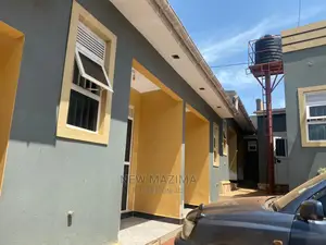 Three Star Hotel Forcedsale After Munyony With Private Title