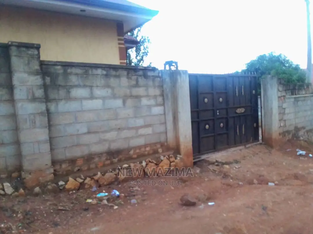 6bdrm House in Makindye, Division B for Sale