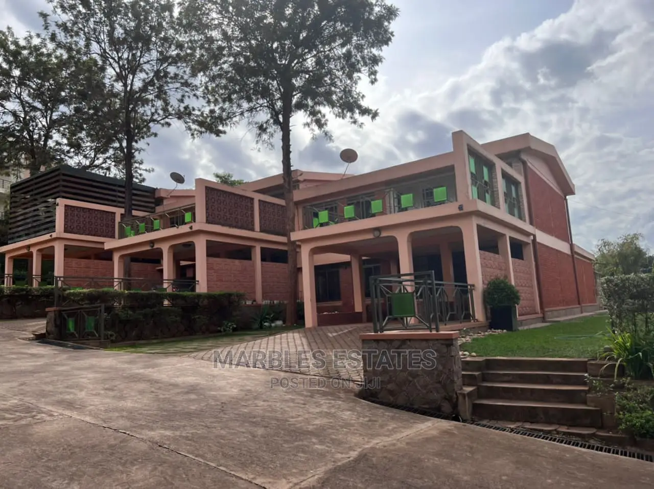 4bdrm Townhouse/Terrace in Naguru, Central Division for Rent