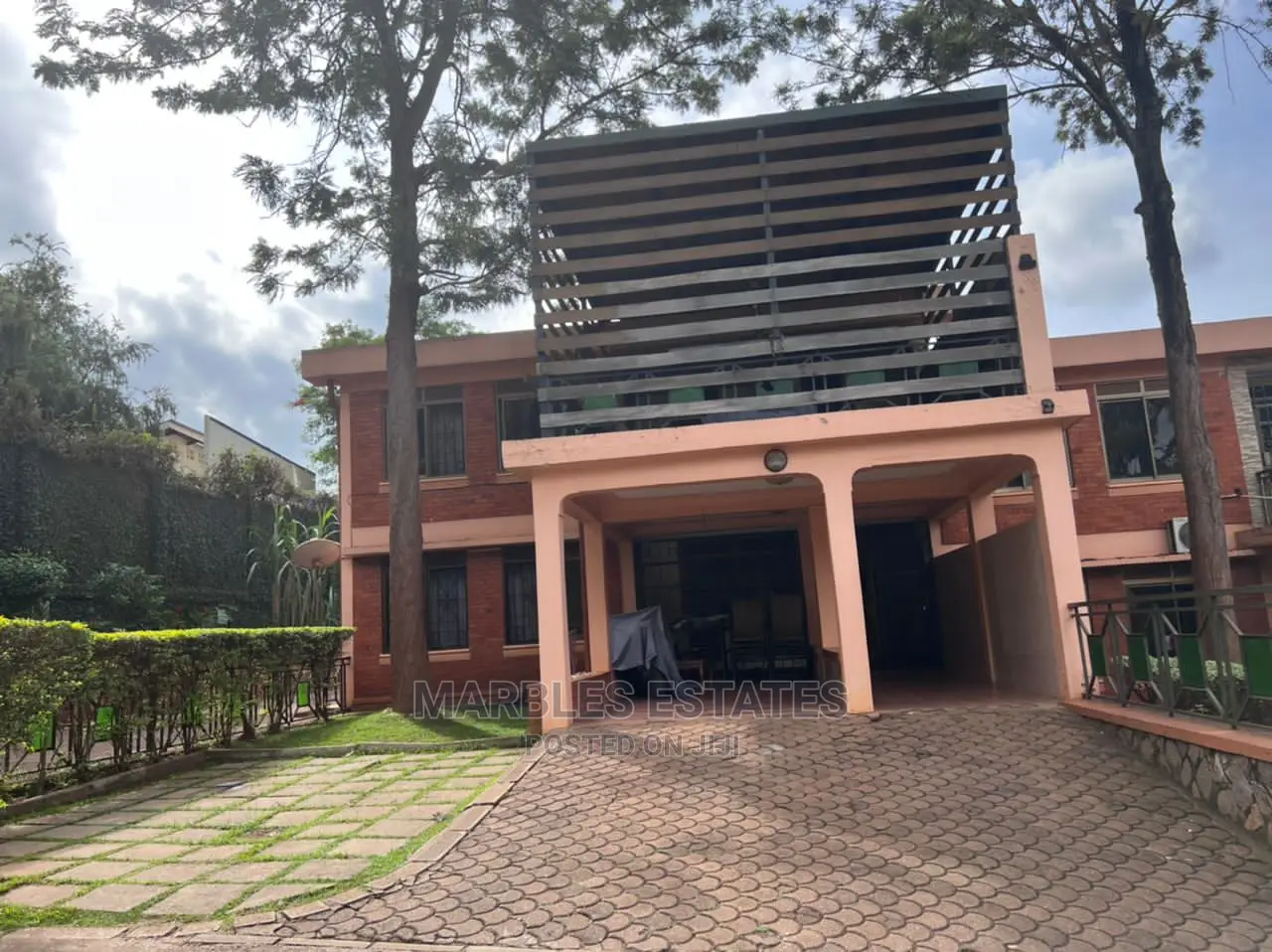 4bdrm Townhouse/Terrace in Naguru, Central Division for Rent